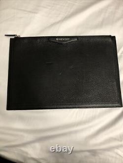 Givenchy Black Pouch leather Flat Envelope Zipper Clutch