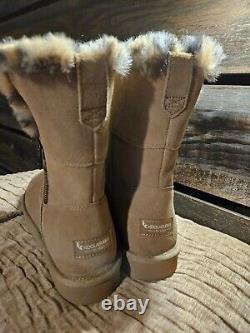 Koolaburra by UGG Victoria Short Chestnut Suede Fur Boots Womens Size 9