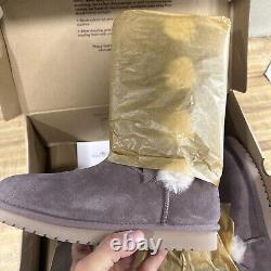 New UGG Women's Victoria Tall Fashion Boot Size 8 US Cinder